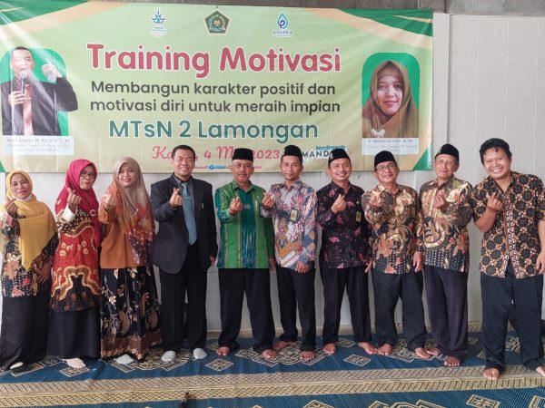Sambut Asesmen Madrasah, MTsN 2 Lamongan adakan Training Motivasi dan Dzikir Bersama